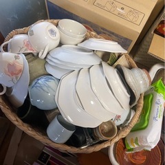 急募！！せともの、ふとん、電子レンジ等もらってください！！の画像