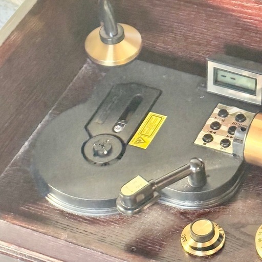 オフィスワン「PHONOGRAPH」蓄音機型CDラジオ アンティーク調
