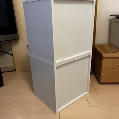 白い収納ボックス2個セットの画像