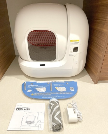 中古の猫の自動トイレです