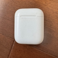 Apple　AirPods、充電ケース付きの画像