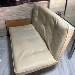 東芝47インチ　テレビ　ソファー2脚の画像