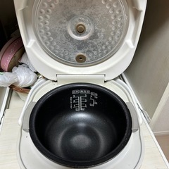 SHARP シャープ製ジャー炊飯器KS-H5E9-KBの画像