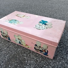 昭和レトロ着物、洋服、収納ケース金属製
