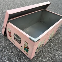 昭和レトロ着物、洋服、収納ケース金属製
の画像