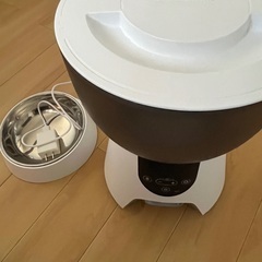 ペット用　自動給餌器