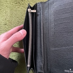 VUITTON長財布の画像