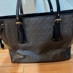 MICHAEL KORS  MKシグネチャー トートバッグ①の画像