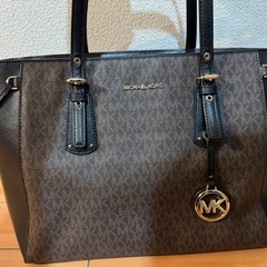 MICHAEL KORS  MKシグネチャー トートバッグ①の画像