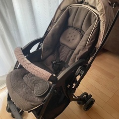 アップリカ ベビーカーの画像