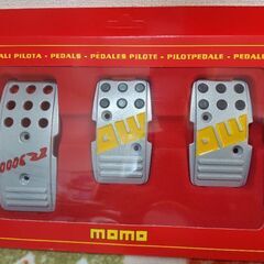モモ　ペダルカバー　新品未使用の画像