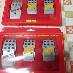 モモ　ペダルカバー　新品未使用の画像