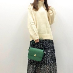 GU ローゲージセーター ニット オフホワイト エクリュの画像