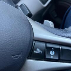 ホンダインサイト  2009 ＬＳ　ハイブリッド　ＴＶナビ　ＥＴＣ　ＦＯＧ　ＨＩＤ　ｉＰＯＤ　ＵＳＢ　ＤＶＤ　ＭＰ３　バックカメラ　アルミ付き　キーレス　ハンドルスイッチ　コーナーセンサーの画像