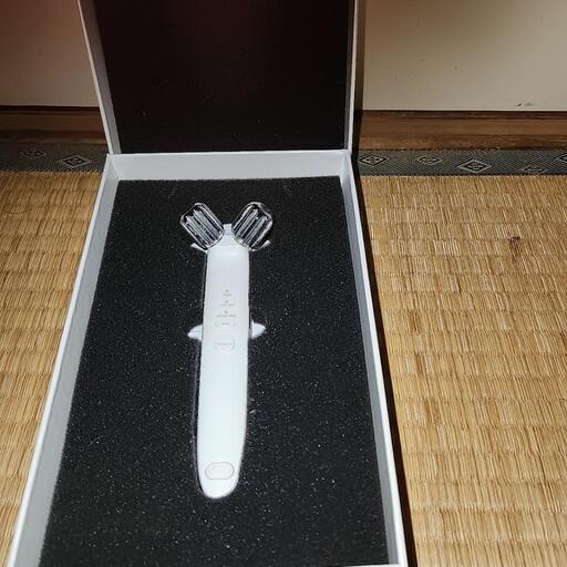 Laffia 多機能美顔器ローラー
