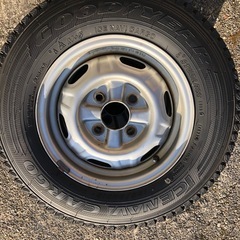 
中古スタッドレスタイヤ4本　 グッドイヤー　アイスナビカーゴ165/80R13 94/98N  の画像