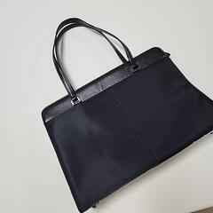  黒バック  A4ｻｲｽﾞも入りますの画像