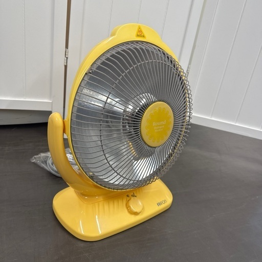 激安‼️ラウンドハロゲンヒーター　YELLO IR-4630A0703