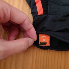 子供用スキー手袋　サロモン　小学生サイズの画像