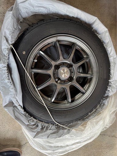 スタッドレスタイヤ(GOOD YEARのICE NAVI 7)アルミホイール込