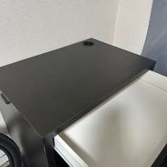 テーブル