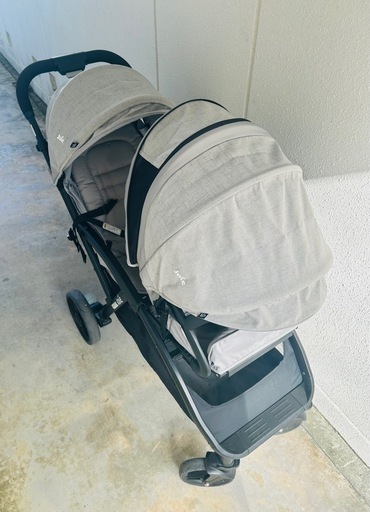 商談中です。Joie エヴァライトディオ　 2人乗りベビーカー