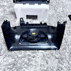 ヤリスクロス純正ディスプレイ　パネル　センタースピーカーの画像