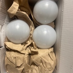 LDE電球 ３つ8時間使用 ２つ未使用の画像