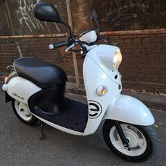 ヤマハ　eビーノ　SY11J　テレビでお馴染みの出川哲朗の充電させてもらえませんかの電動バイクの画像