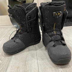 【成立】BURTONスノーボード シューズ、カバー付きの画像