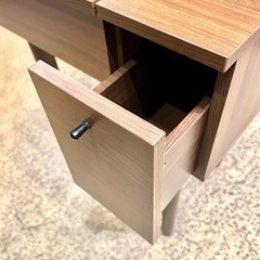 《売約済》【池上店】 ドレッサー スツール 付き 折りたたみ式 鏡台 デスク 引き出し ベッドサイド モダン 木製収納 化粧台 コンパクト の画像