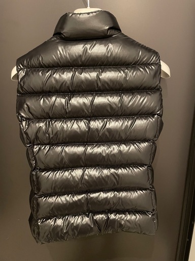 【3/17値下げしました】※正規品※MONCLER モンクレール　ダウンベスト
