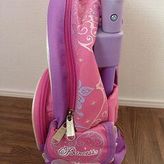 ディズニープリンセス　キャリーバッグの画像