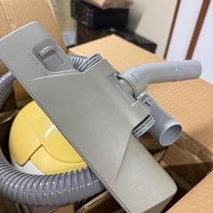 ◎掃除機 Greenwood GVC-A30N お色はイエローの画像