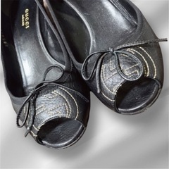 グッチ 本革 パンプス リボン 
gucci GGの画像