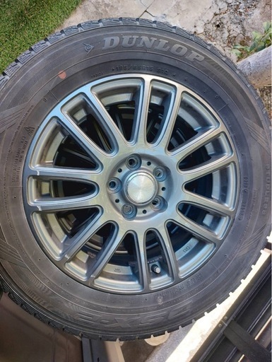 スタッドレスタイヤ4本セット195/65R15