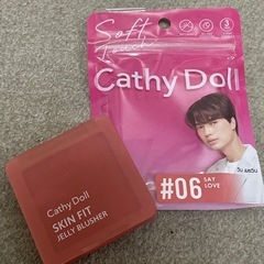 新品未使用♡Cathy Dollのチークです☺️