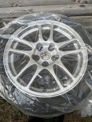 ランエボ９ワゴン　純正ホイール（タイヤ付き）車検用などにいかがでしょうか