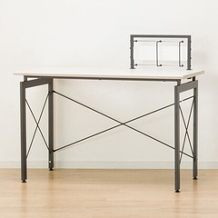 オフィスデスクの画像