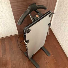 東芝　ズボンプレッサー　HIP-T35 2015製の画像