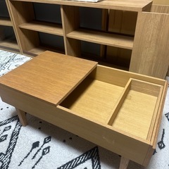 木製　テーブルの画像