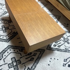 木製　テーブルの画像