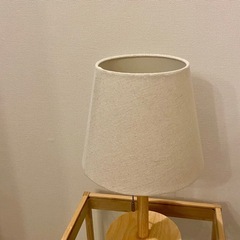 ナチュラル テーブルスタンドライト　の画像