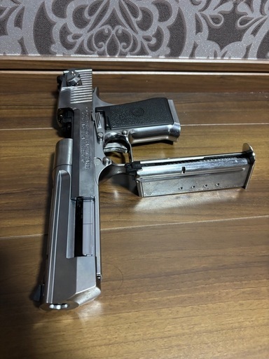 東京マルイ　デザートイーグル　クロームステンレス