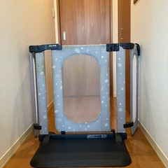 日本育児　おくだけトビラSサイズ　ベビーゲートの画像
