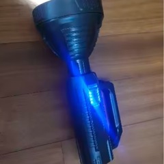 新品　強力なLED懐中電灯