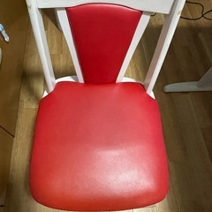 ダイニングテーブルの画像