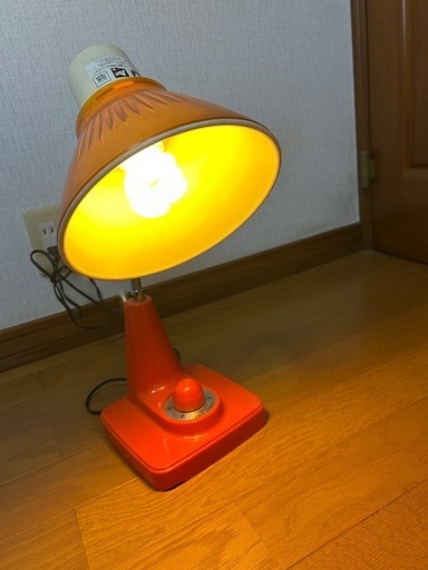 値下げ　小泉産業　白熱灯照明器具　卓上スタンド