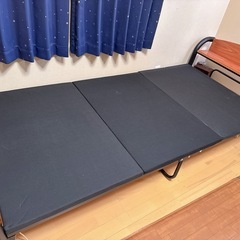 シングルベッド