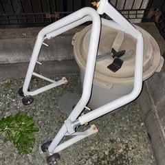 ミニモト製？メンテナンススタンド